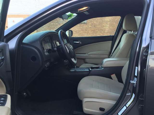 2014 Dodge Charger SE 4dr Sedan